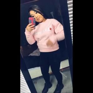 Meet your Posher, Marissa